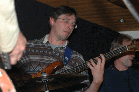 download Robert L�hnig, Kleinkunstb�hne 'zum Krug', 188kB